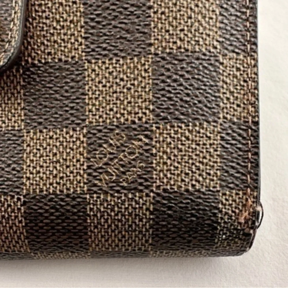AUTHENTIC Louis Vuitton wallet. Monogram canvas. - Picture 10 of 16